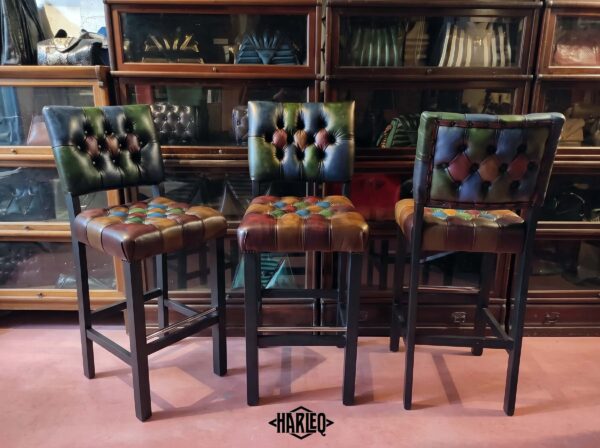 Sgabello Chesterfield da bar Squared