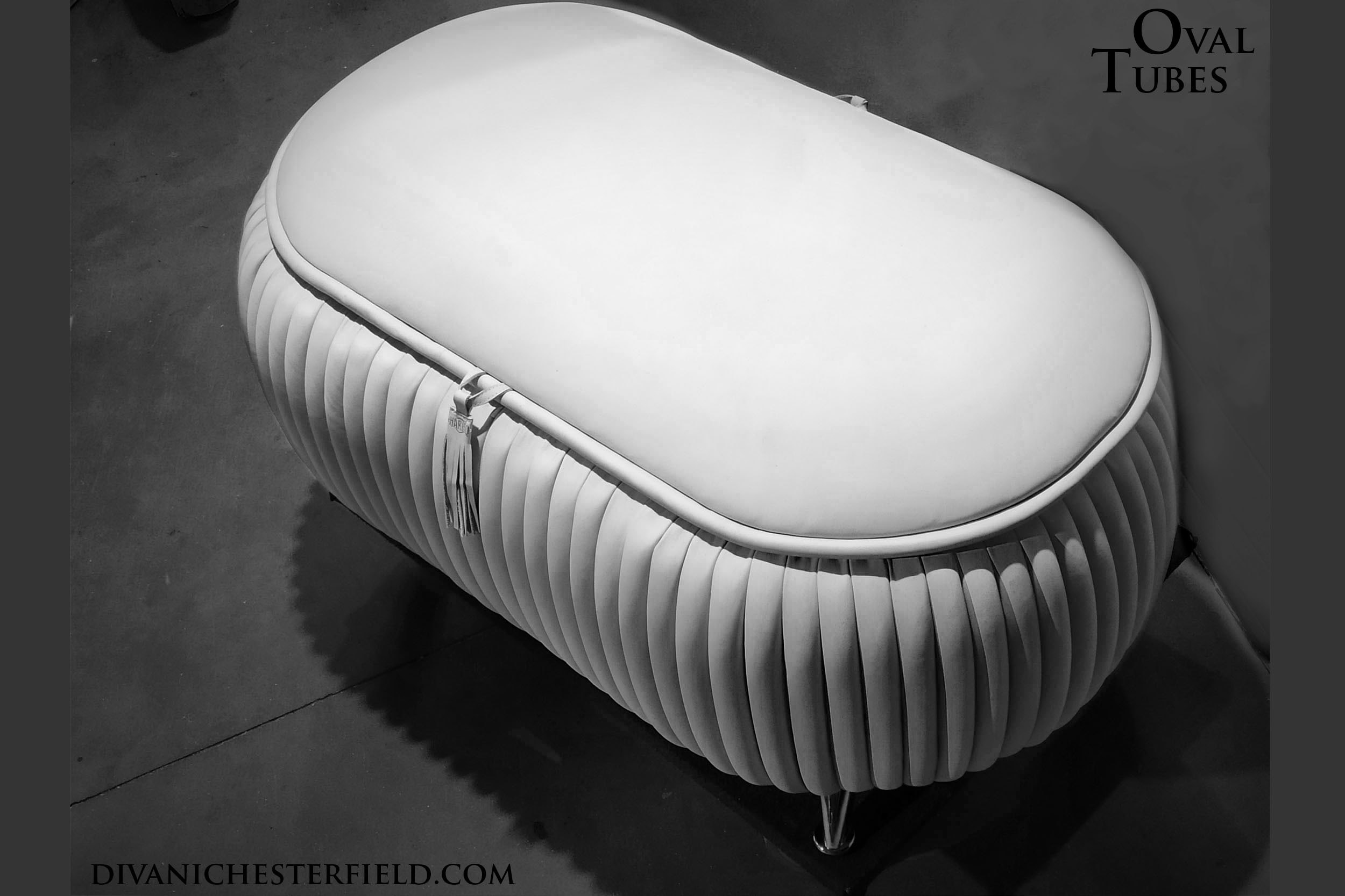 seduta tavolino poggiapiedi moderna con tubi ovale apribile in varie pelli patchwork imbottita tubi
